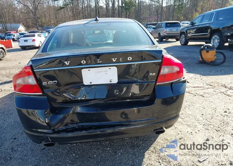 2010 Volvo S80 3.2 z USA, uszkodzony, nr VIN YV1960AS2A1114481